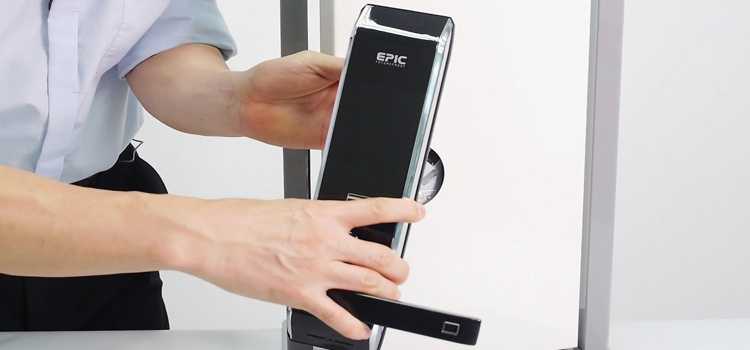 Digital Lock Installation Madera